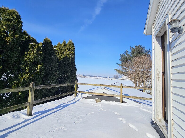 Building Photo - 334 Wissler Rd