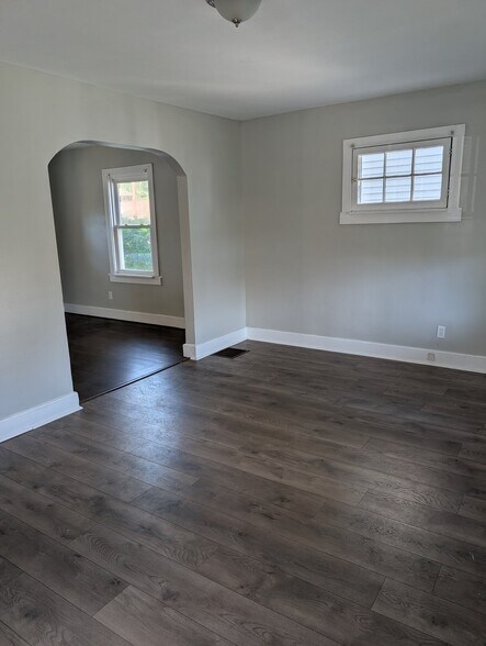 Building Photo - 1732 Fairfax Rd