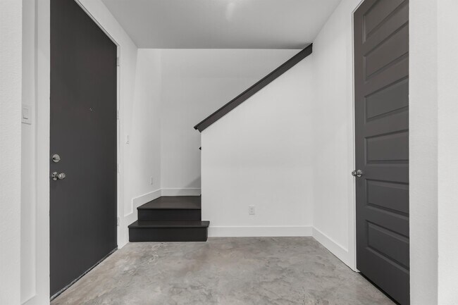 Building Photo - 3001 Alpha Wolf Ct