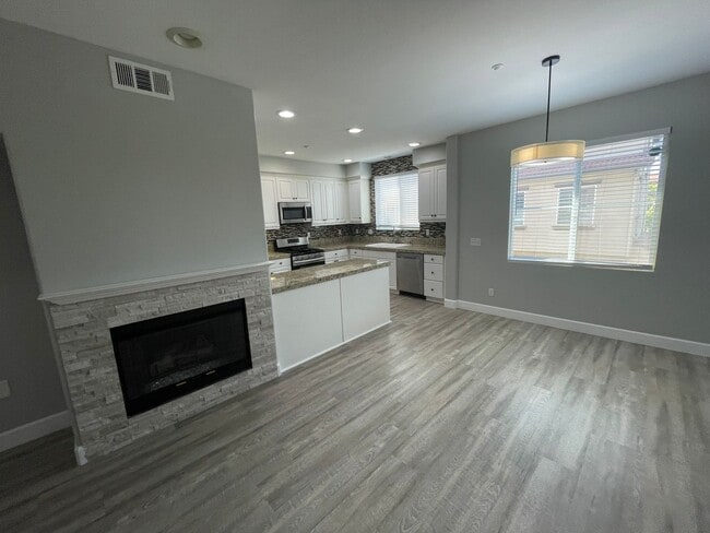 Building Photo - 33810 Willow Haven Ln