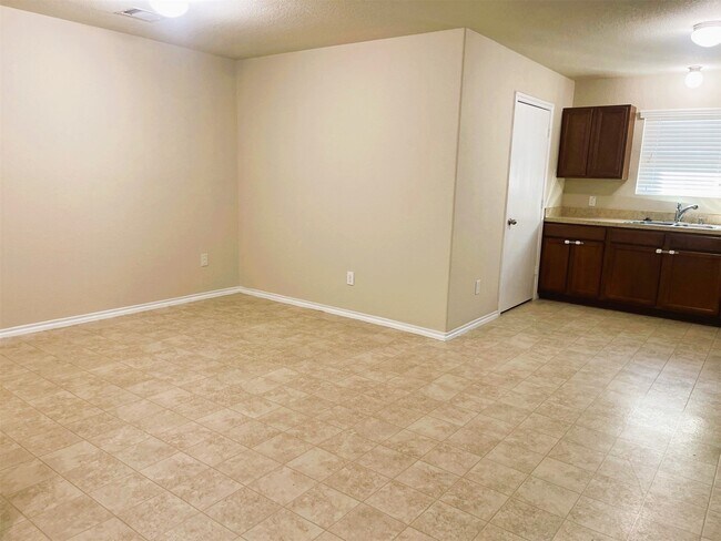 Building Photo - 819 Katydid Ct