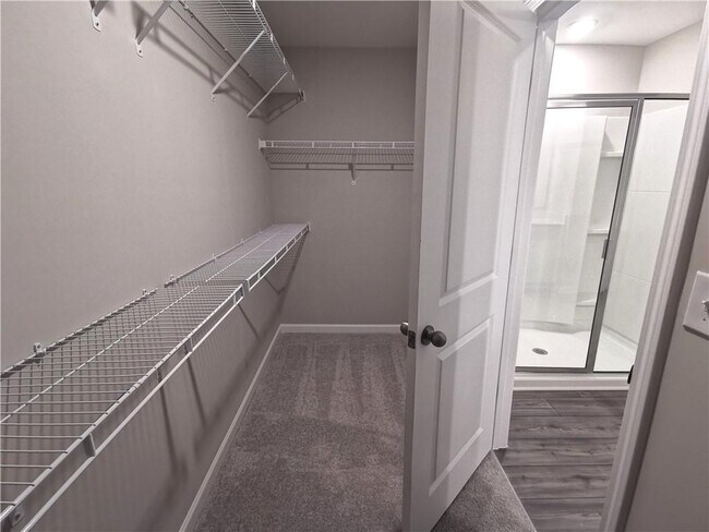 Building Photo - 4616 Waxwing St