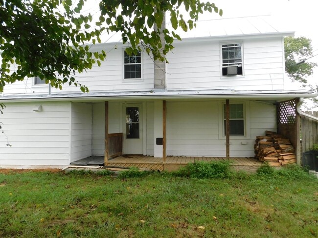 Building Photo - Location! Location! Location!