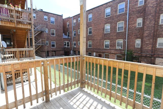 Building Photo - 4710 N Racine Ave