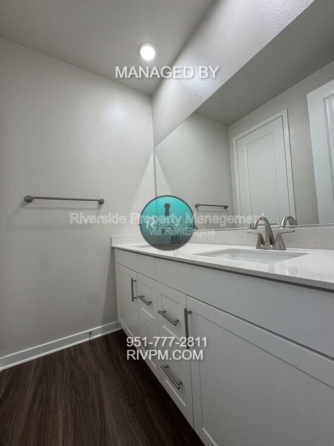 Building Photo - 9154 Teralina Cir