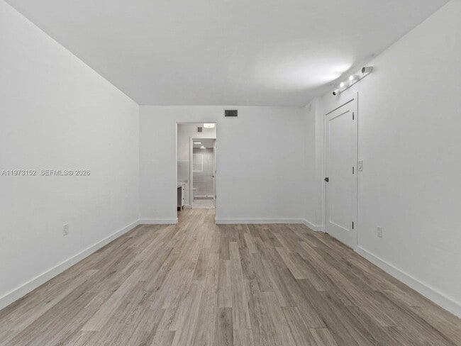 Building Photo - 55 Ocean Ln Dr