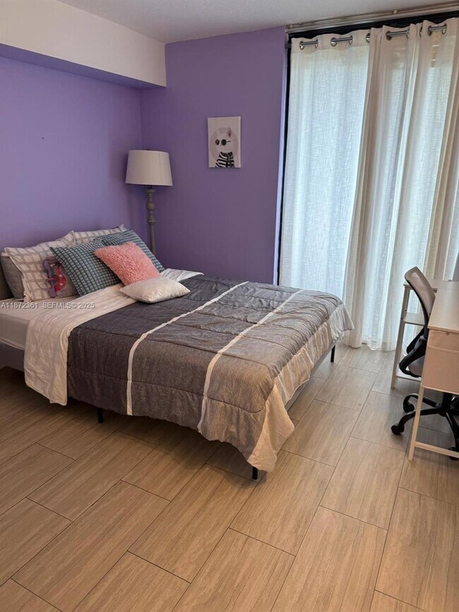 Building Photo - 3300 NE 192 St