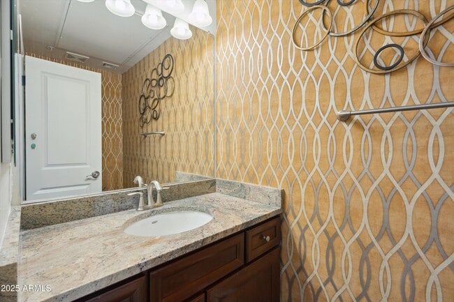 Building Photo - 10757 N 74th St