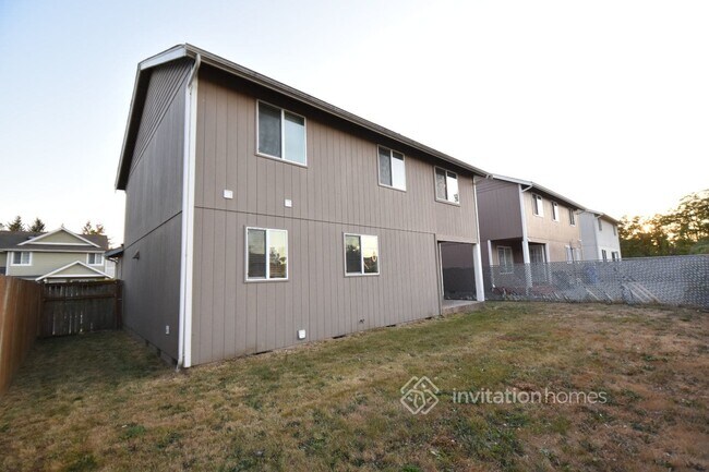 Building Photo - 1419 S 90th St