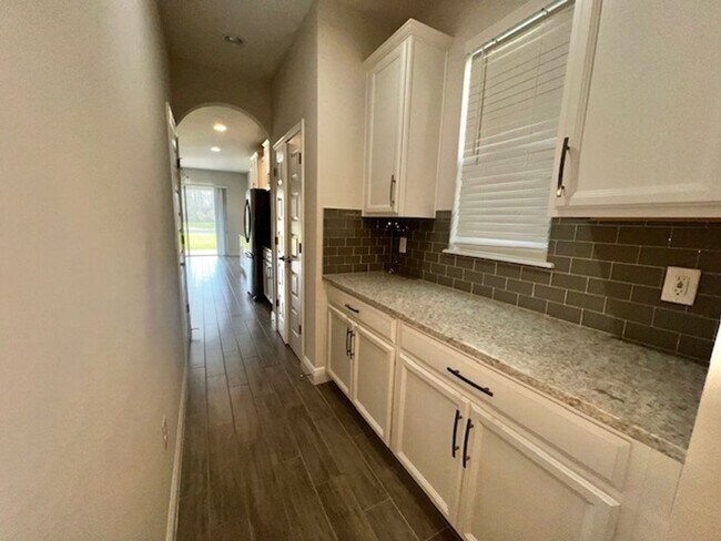 Building Photo - SPECTACULAR MODERN HOME!!Relaxing water views- MOVE IN September 2026-2 story 4 bed 3.5 bath HM i...