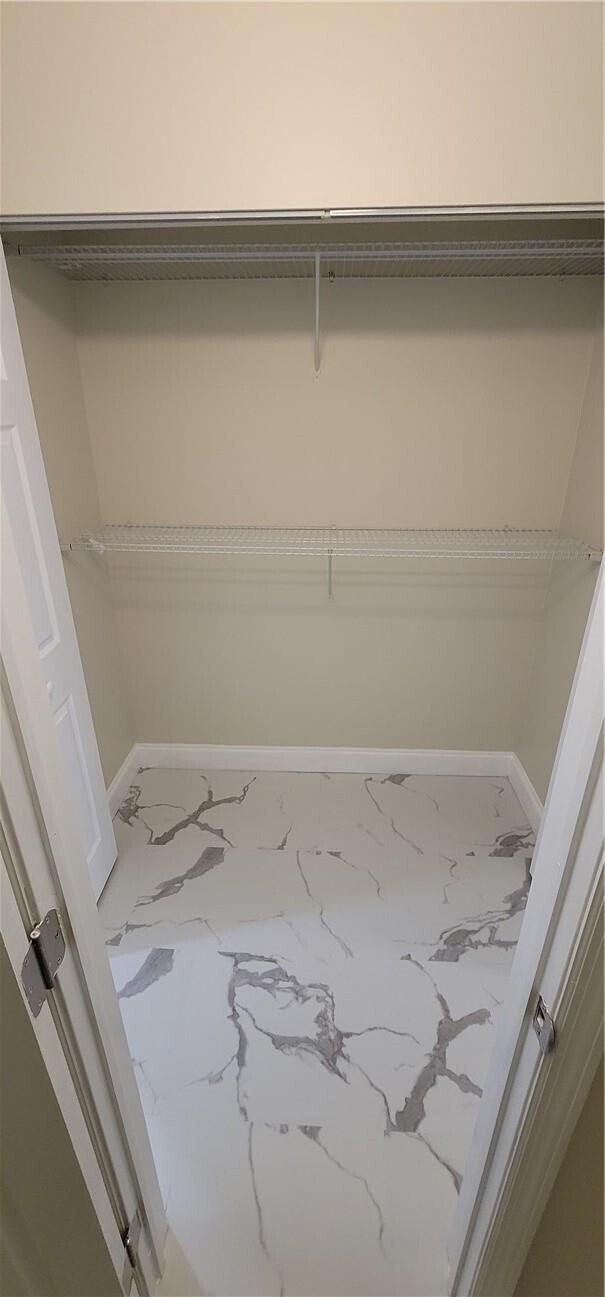 Building Photo - 2771 Riverside Dr