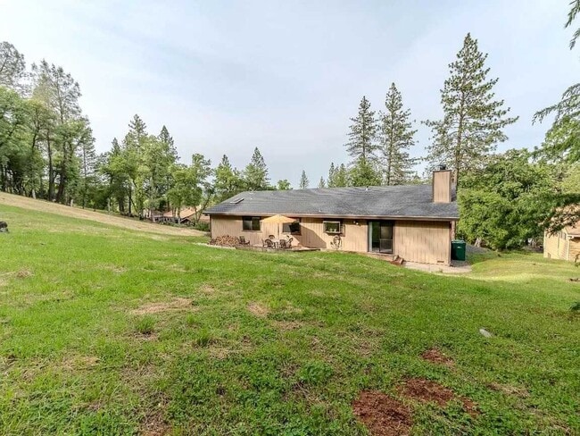 Building Photo - 3 bedroom, 2 bath home in Lake Wildwood, Penn Valley, CA 95946