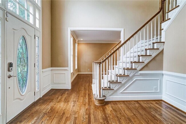 Building Photo - 510 Jacaranda Ct
