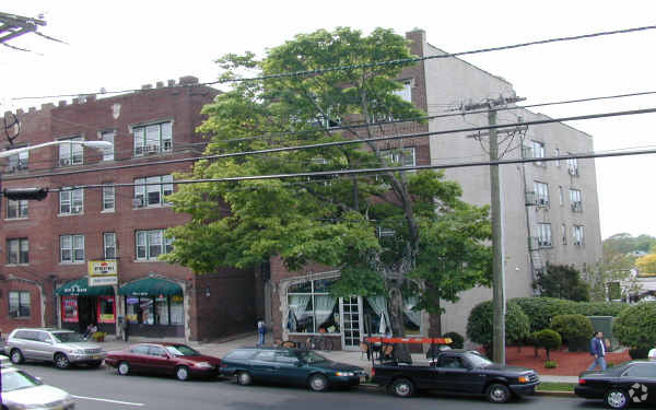 Primary Photo - 120 Grand Ave