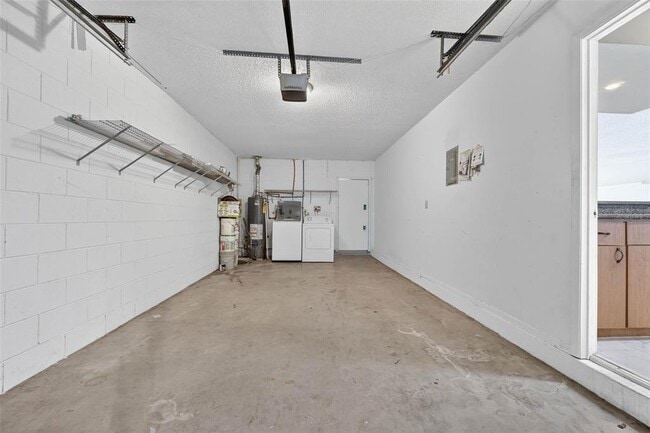 Building Photo - 10659 Windsor Ct