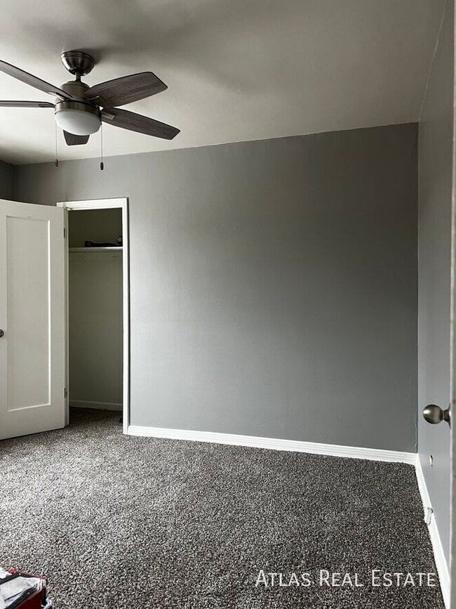 Building Photo - 7137 E 60th Way