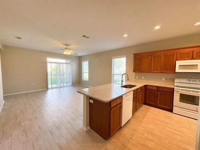 Building Photo - 100 Sunbird Ct