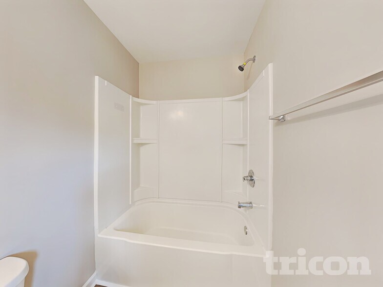 Building Photo - 4118 Lindbergh Wy