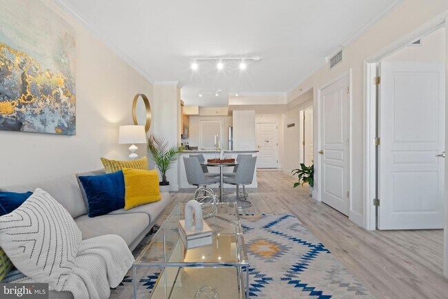 Building Photo - 631 D St NW