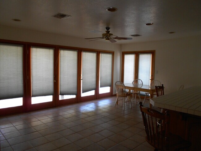 Building Photo - MESA DEL SOL/ GOLF COURSE 2 BDRM HOME