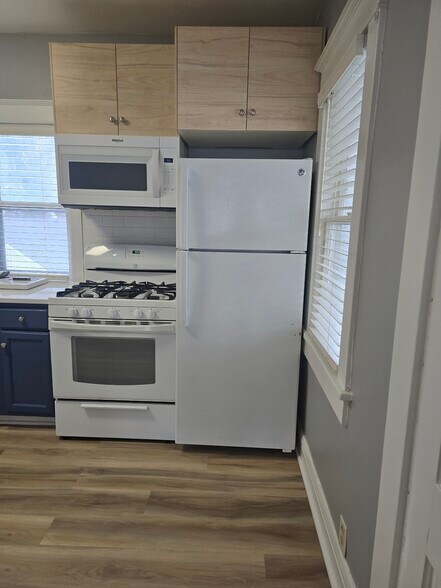 Appliance - 515 Houston St