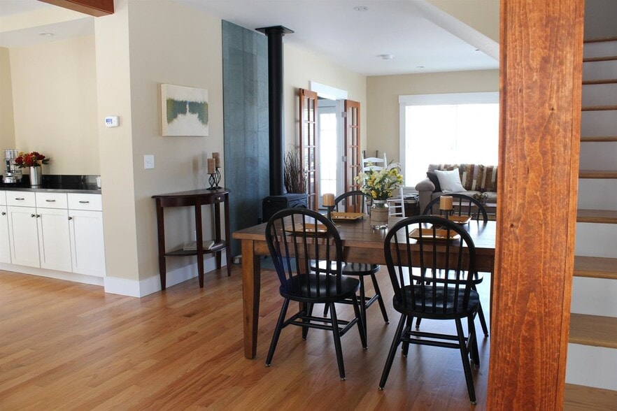 Building Photo - 26 N Main, 2