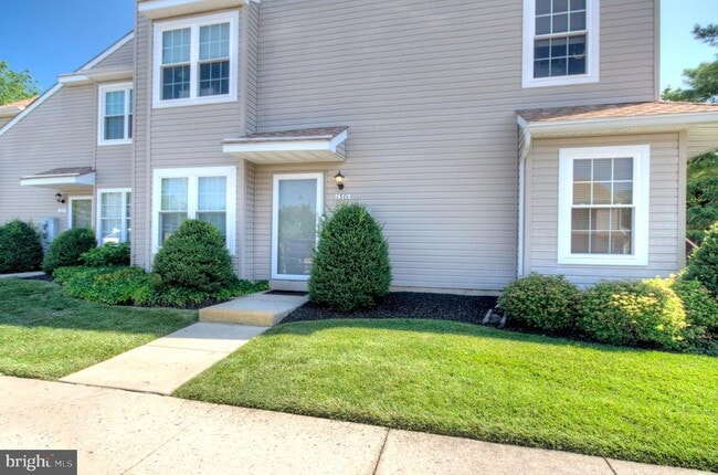 Primary Photo - 1301 Hawthorne Ct