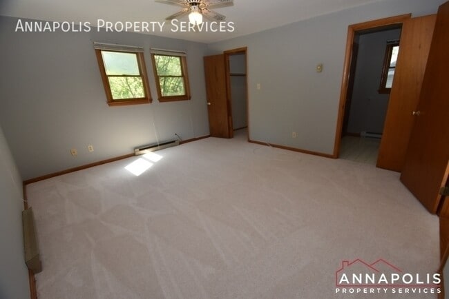 Building Photo - 804 Pin Oak Rd