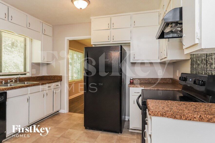 Building Photo - 4073 Cedar Ridge Trail