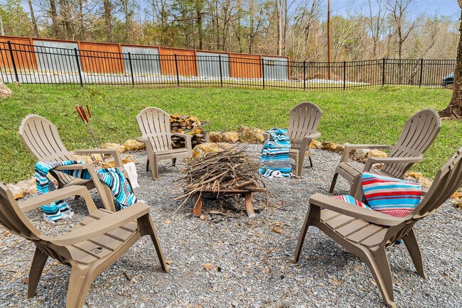 Building Photo - 928 Ditney Way