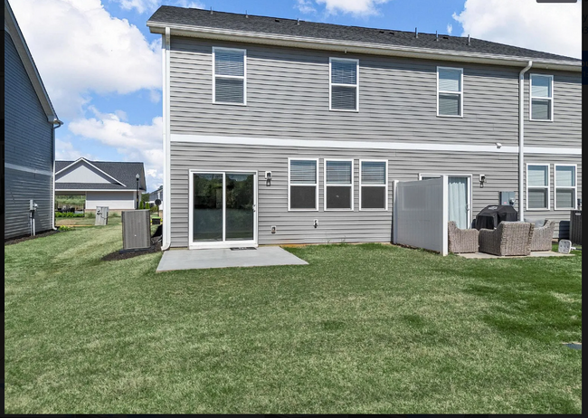Building Photo - 1415 Darrowby Wy