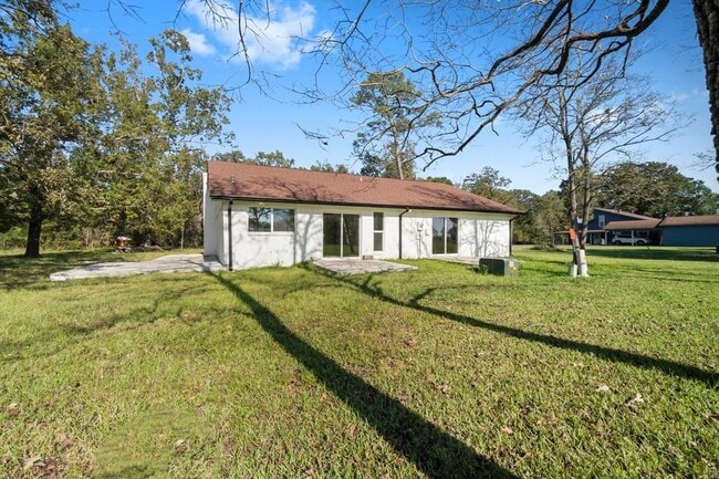 Building Photo - 456 Deep Woods Ln