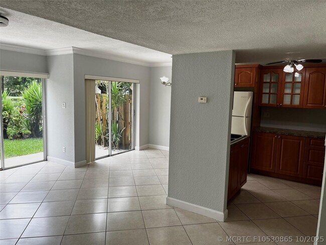 Building Photo - 8149 Lagos De Campo Blvd