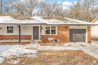 Building Photo - Duplex in Derby