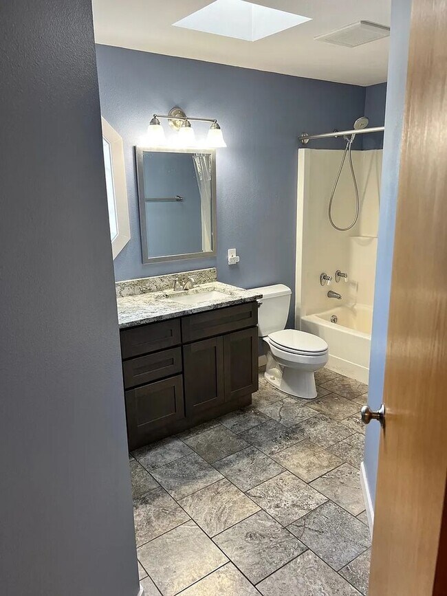 Building Photo - STUNNING CUSTOM HOME! IN STEILACOOM- MINUT...