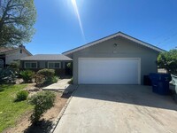 Building Photo - Move-In Special! Get 2 Weeks Free on Secon...