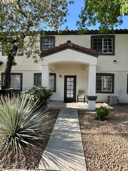 Building Photo - 5330 E Charleston Blvd