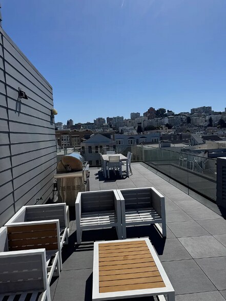 Building Photo - 1463 Lombard St
