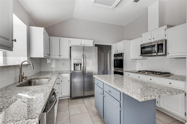 Building Photo - 2608 Glenridge Dr