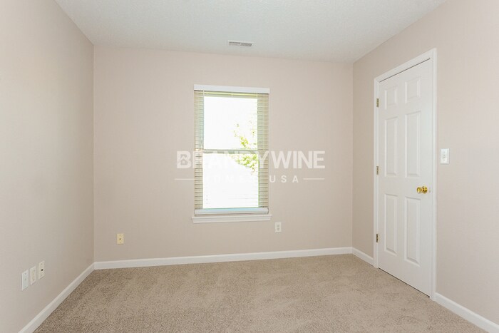 Building Photo - 118 Broadmoor Bend