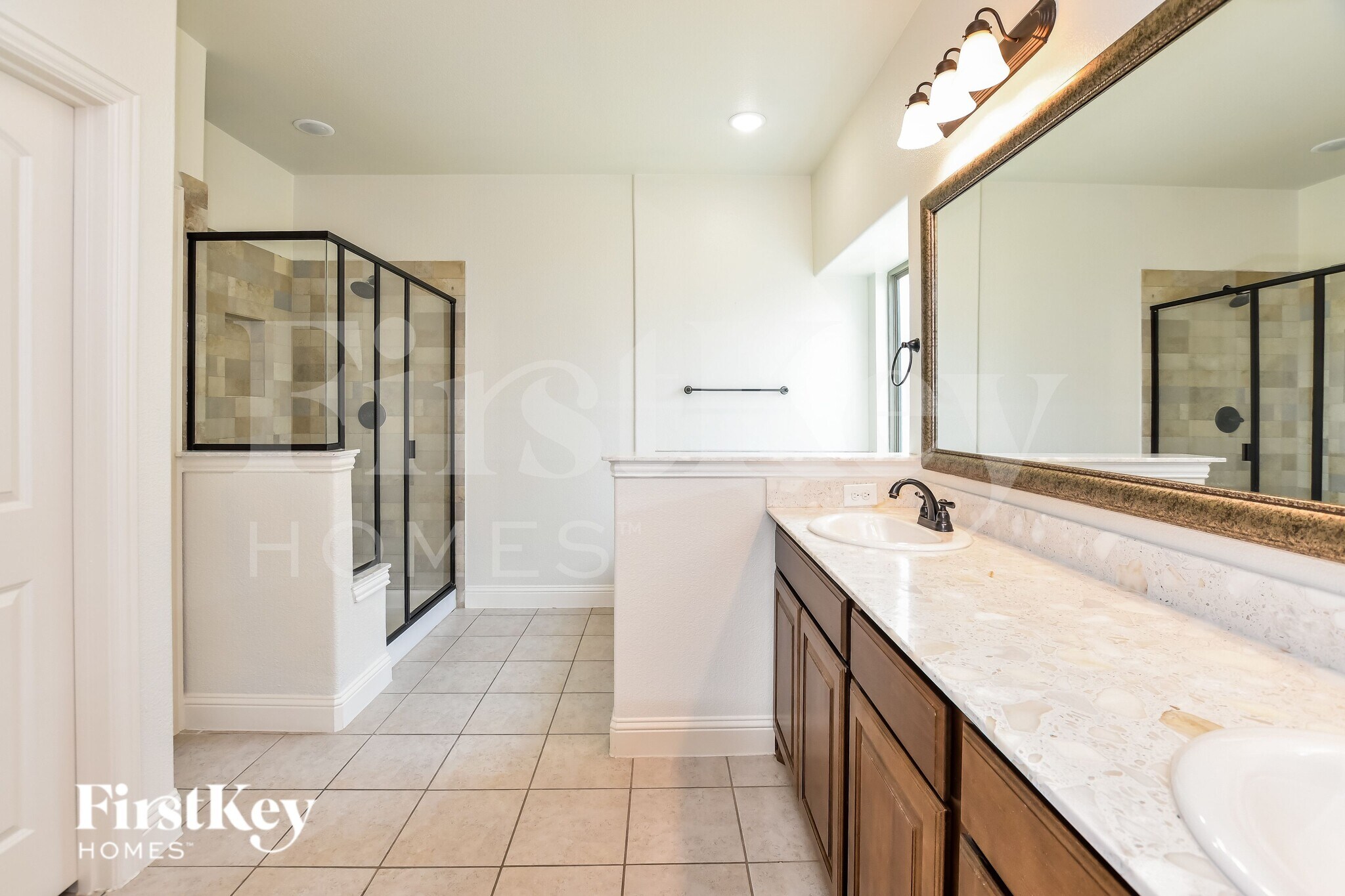 Building Photo - 293 Arbury Dr