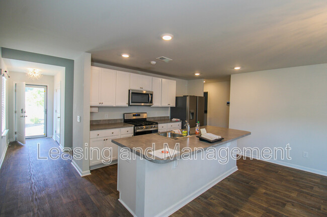 Building Photo - 448 White Scallop Wy