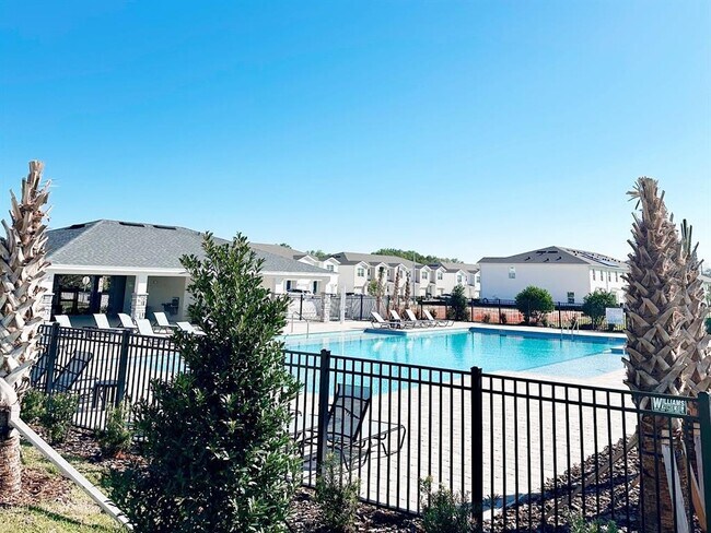 Building Photo - 1335 Tallowwood Ln