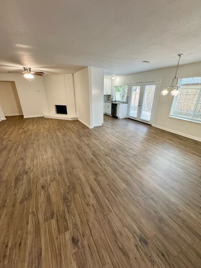 Building Photo - 3003 Lemmontree Ln
