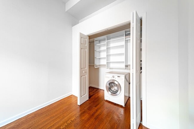 Building Photo - 186 Wayne St