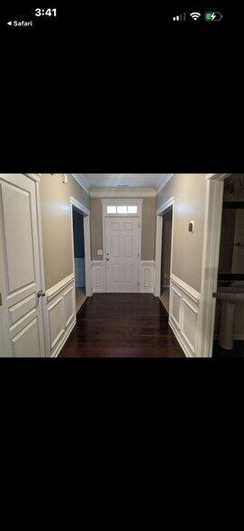 Building Photo - 14613 Colonial Park Dr