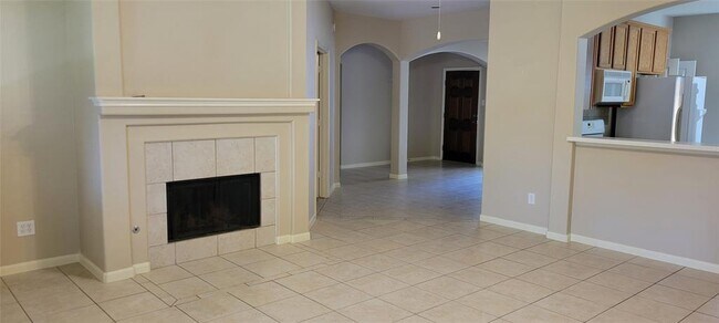 Building Photo - 98 S Regan Mead Cir