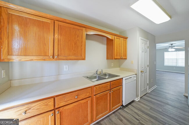 Building Photo - 703 Stonehaven Cir