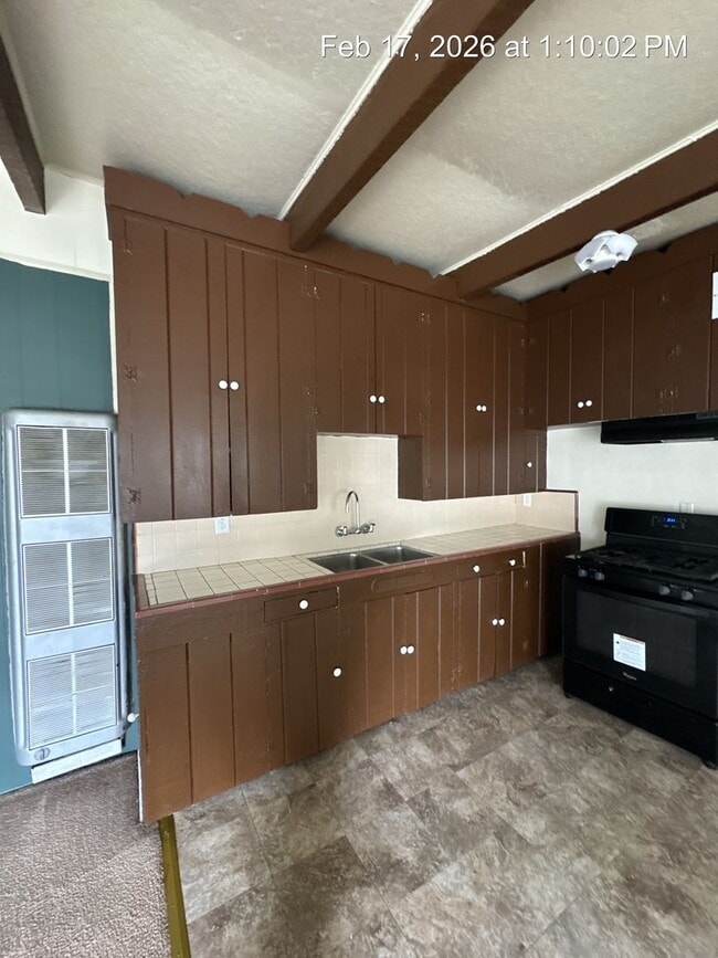 Building Photo - 3040