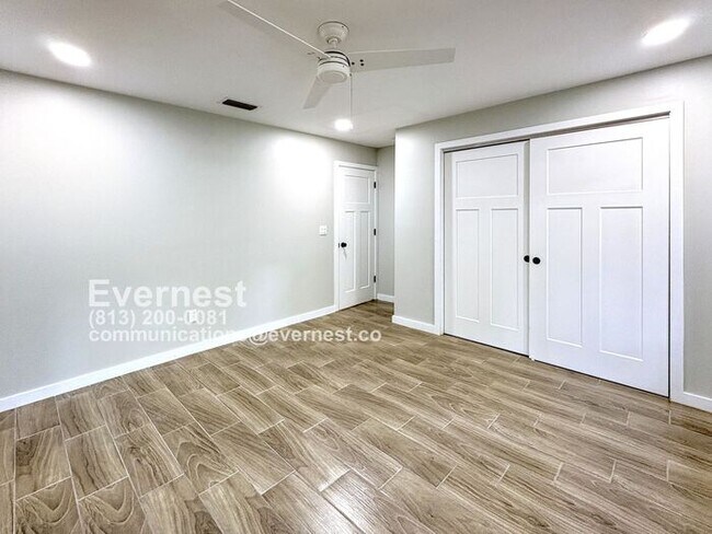 Building Photo - 3-Bedroom/2-Bath Home with Fenced Yard & Private Pool/ Available Soon!
